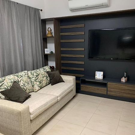 グァルジャーFlat Em Pitangueiras - Sacada Gourmet, 3 Dorms, Limpeza Diaria E Serv De Praiaアパートメント エクステリア 写真